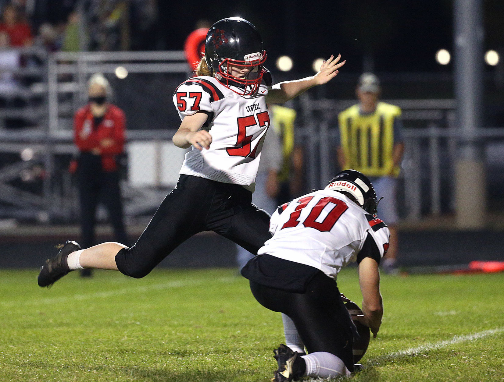 October 1: Central vs Holmen